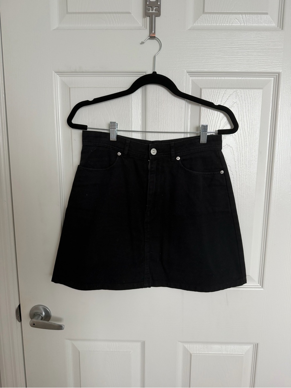 H&M Divided Black Mini Denim Skirt